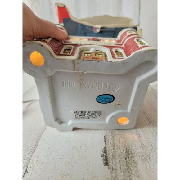 Lemax Camden Police 1991 Village accessory Xmas cop - Picture 6 of 6